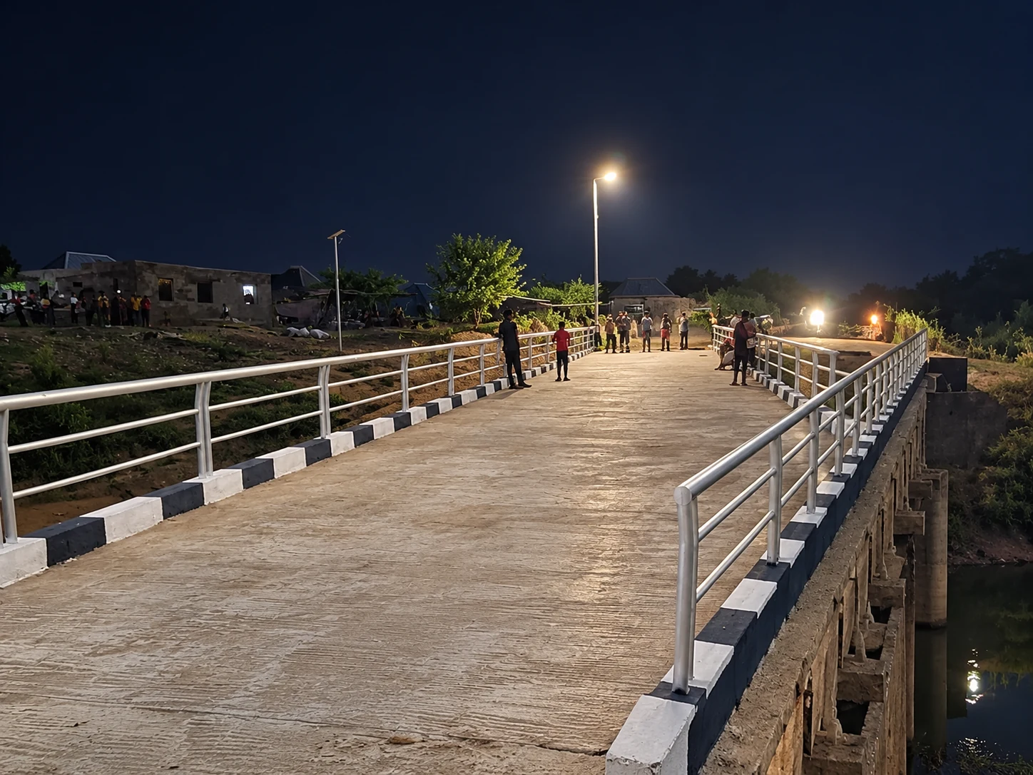 Enhanced nighttime view of the bridge lighting