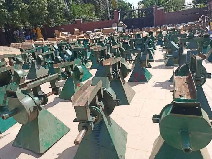 Distribution of grinding machines for women in Apa/Agatu